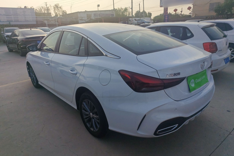 MG 5 2025 image de voiture #8