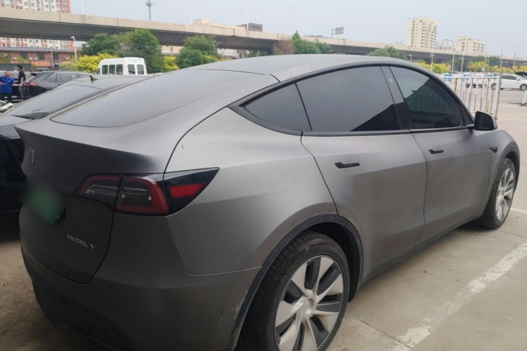Tesla Model Y 2022 #7 Tesla Model Y 2022 car image #7
