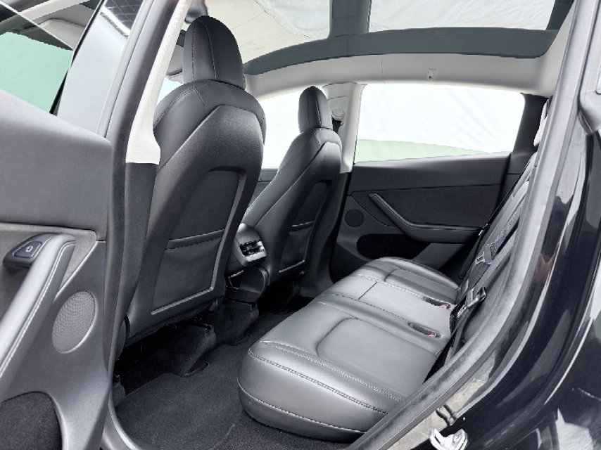 Tesla Model Y 2022 #8 Tesla Model Y 2022 car image #8