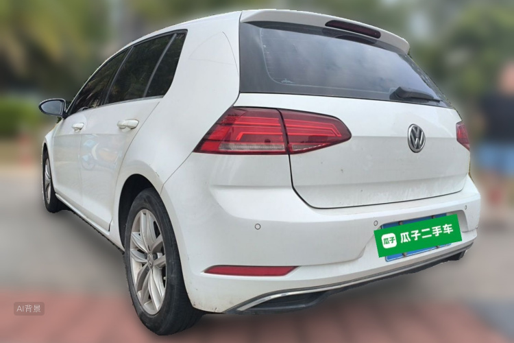 Volkswagen Golf 2018 car image #5