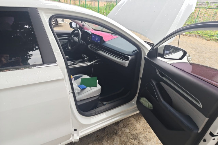 GEELY Emgrand 2023 car image #27