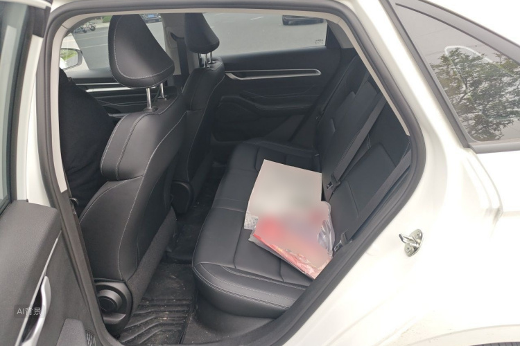 GEELY Emgrand 2026 car image #19