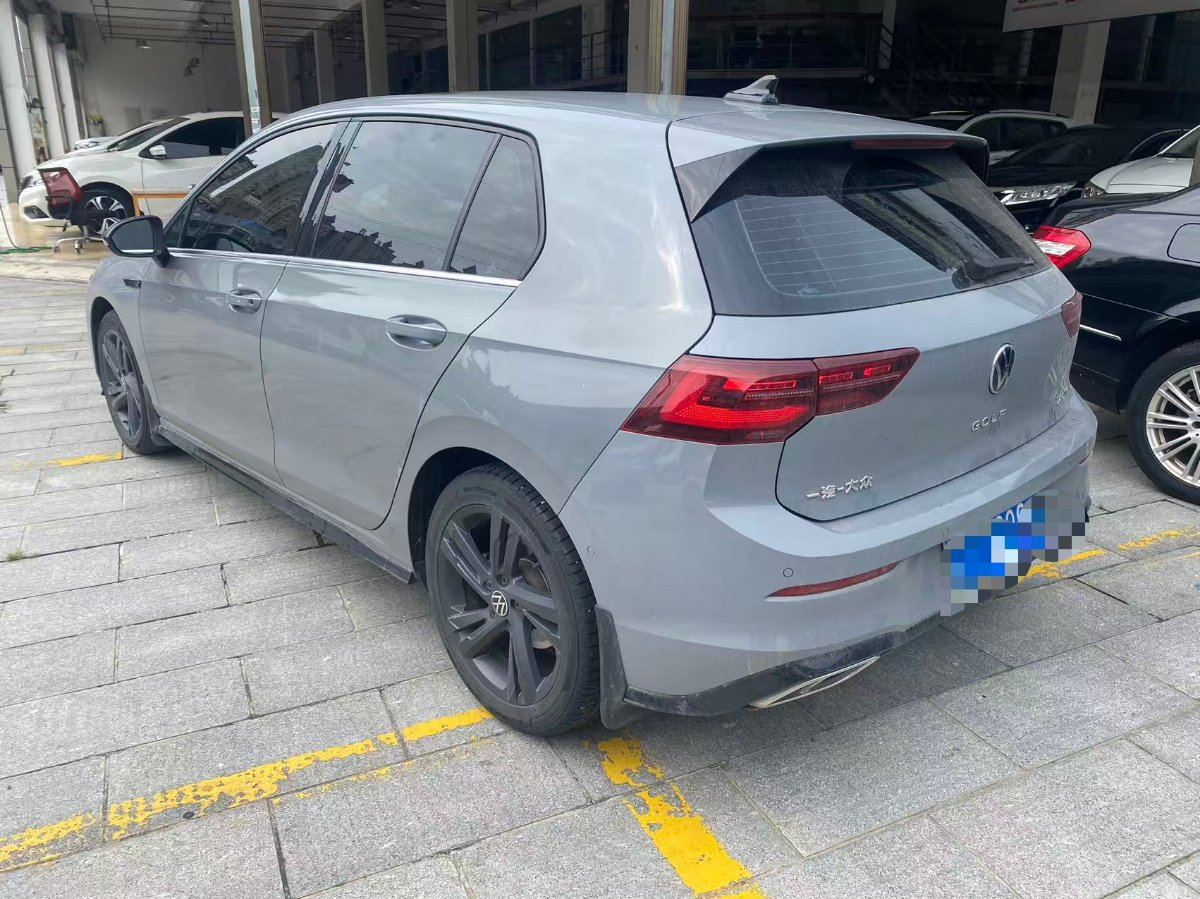 Volkswagen Golf 2022 car image #7
