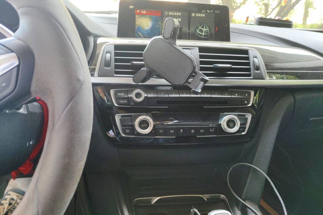 BMW 3 Series 2018 #28 BMW 3 Series 2018 car image #28