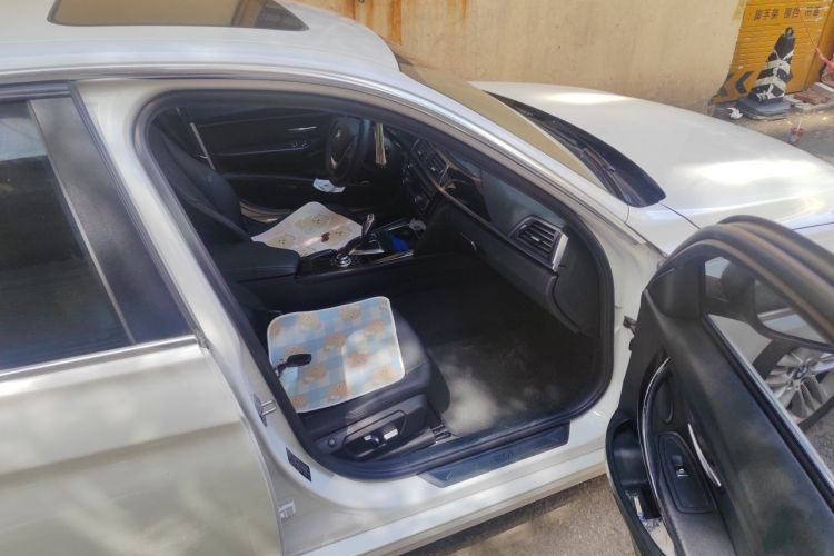 BMW 3 Series 2016 car image #23
