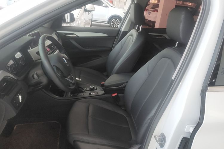 BMW X1 2019 car image #15