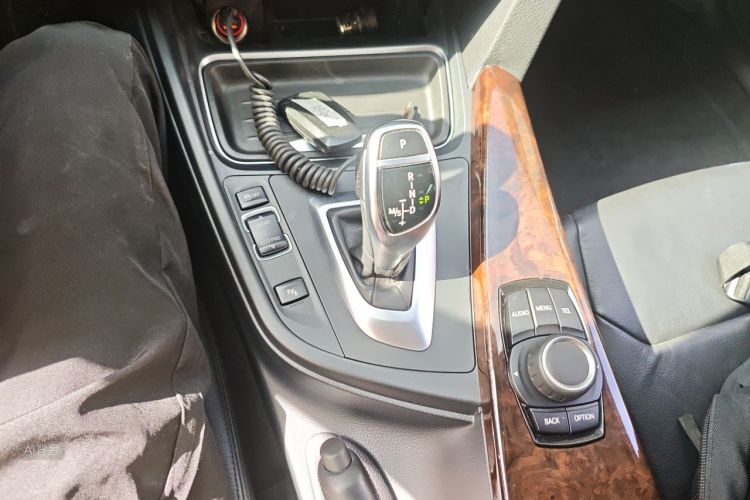 BMW 3 Series 2015 #16 BMW 3 Series 2015 car image #16