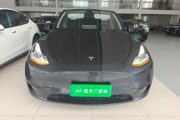 Tesla Model Y 2024 car image #3