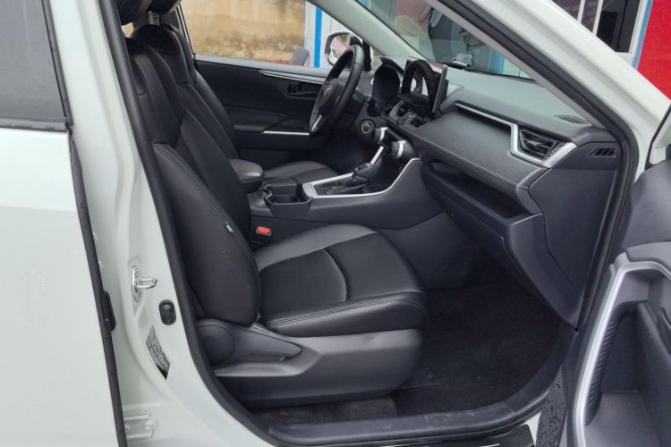 Toyota RAV4 2020 imagem de carro #24