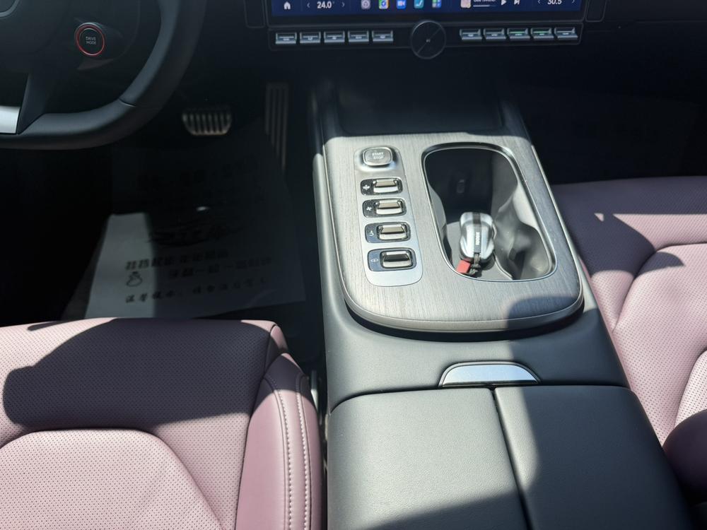 MI SU7 2024 car image #11