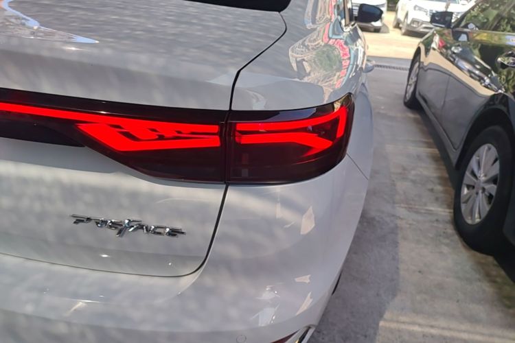 GEELY Emgrand 2022 #8 GEELY Emgrand 2022 car image #8