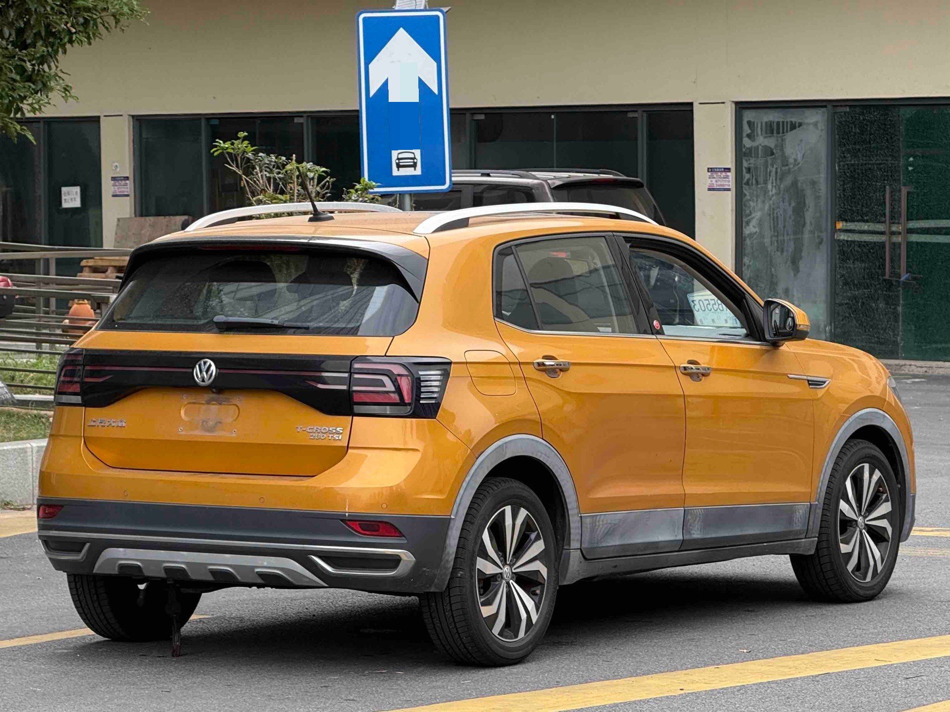 Volkswagen T-Cross 2019 car image #8