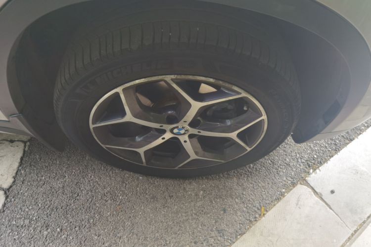 BMW X1 2019 изображение автомобиля #9