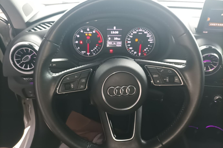 Audi A3 2019 car image #11