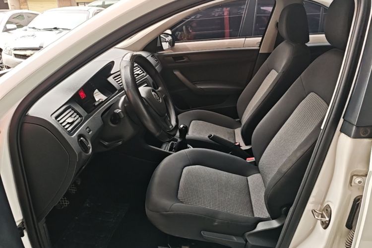 Volkswagen Santana 2020 immagine di auto #15