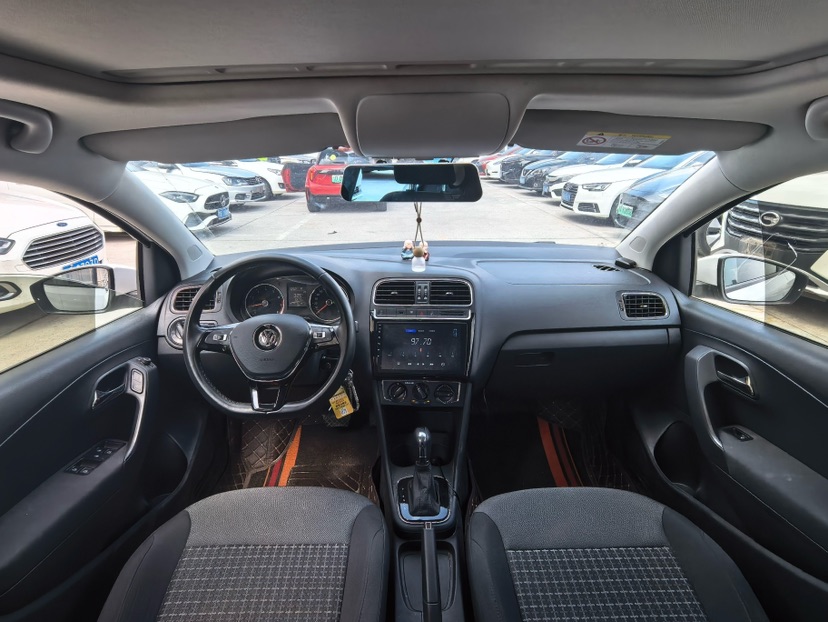 Volkswagen Polo 2018 car image #6