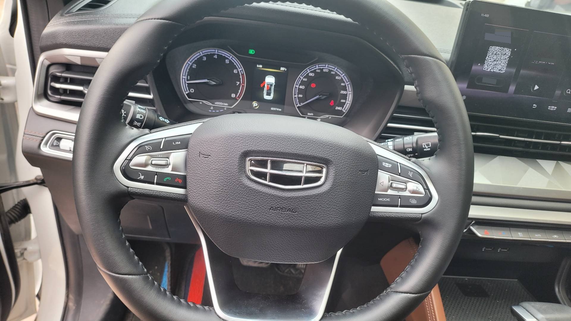 GEELY Vision X6 2024 car image #9