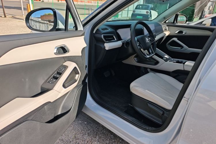 BYD YuanUP 2024 car image #16