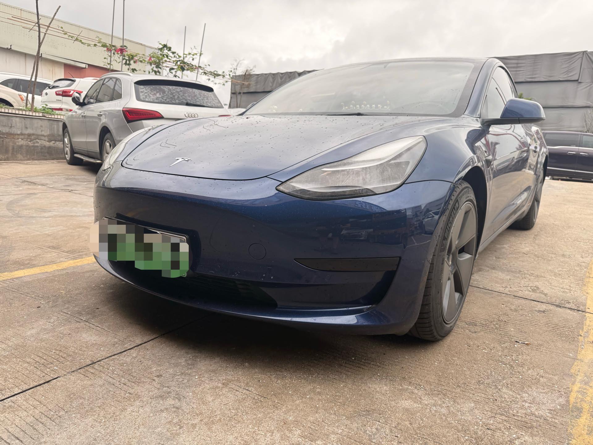 Tesla Model 3 2021 car image 