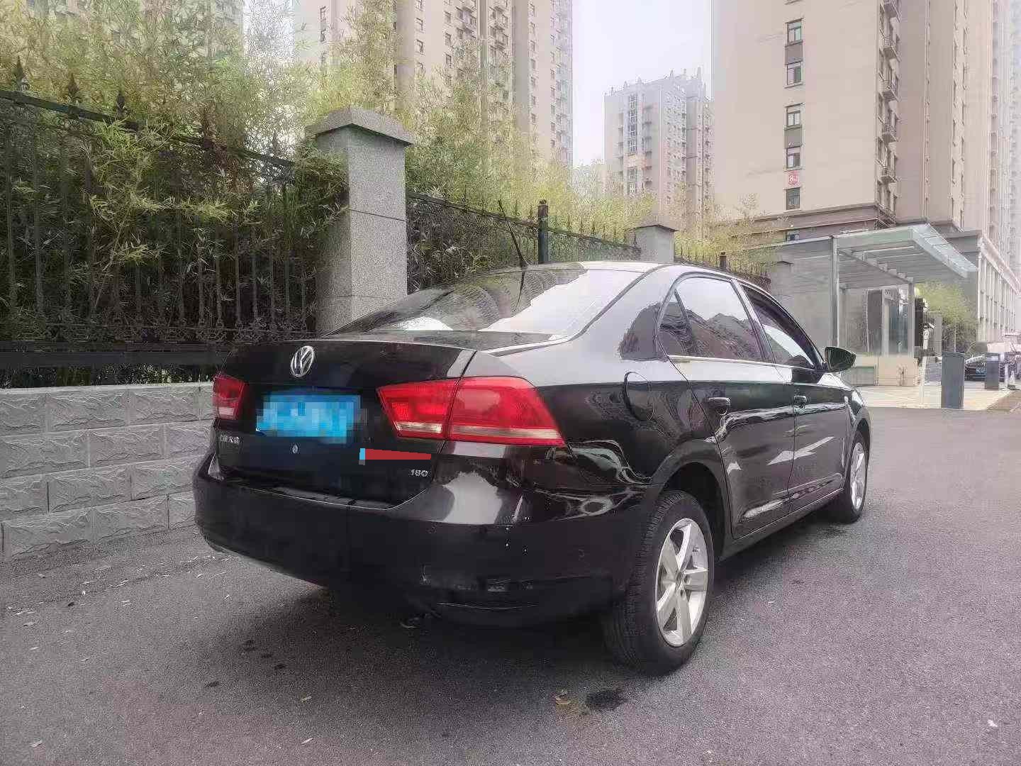 Volkswagen Santana 2016 car image #2