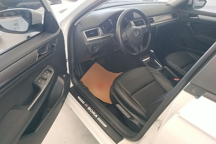 Volkswagen Bora 2020 car image #16
