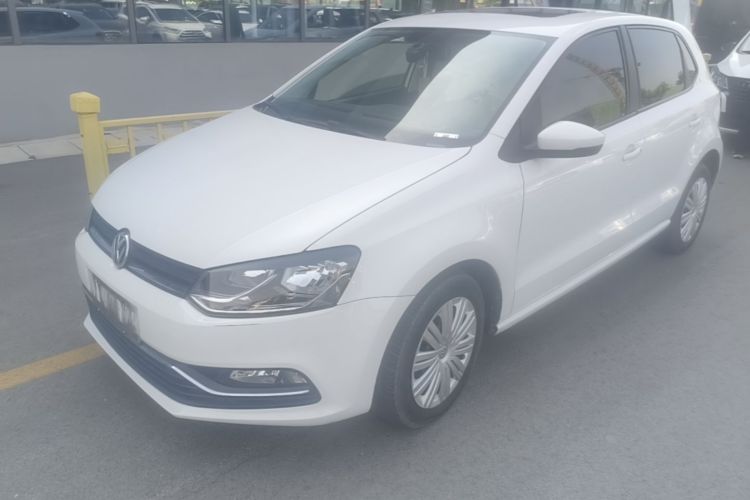 Volkswagen Polo 2016 car image #2