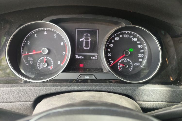 Volkswagen Golf 2015 car image #12