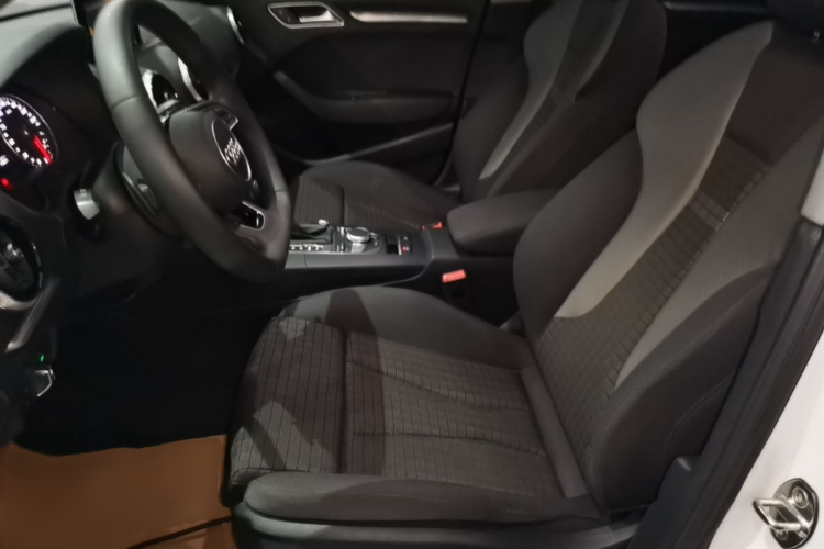 Audi A3 2017 immagine di auto #15