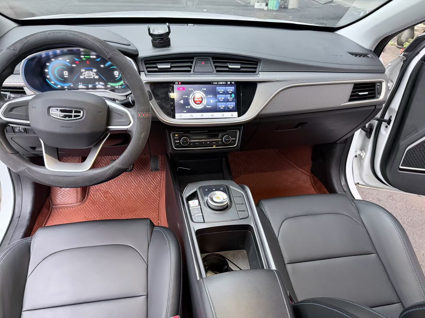 2022 #2 2022 car image #2