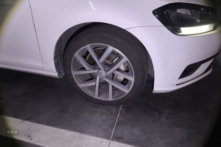 Volkswagen Golf 2020 car image #9