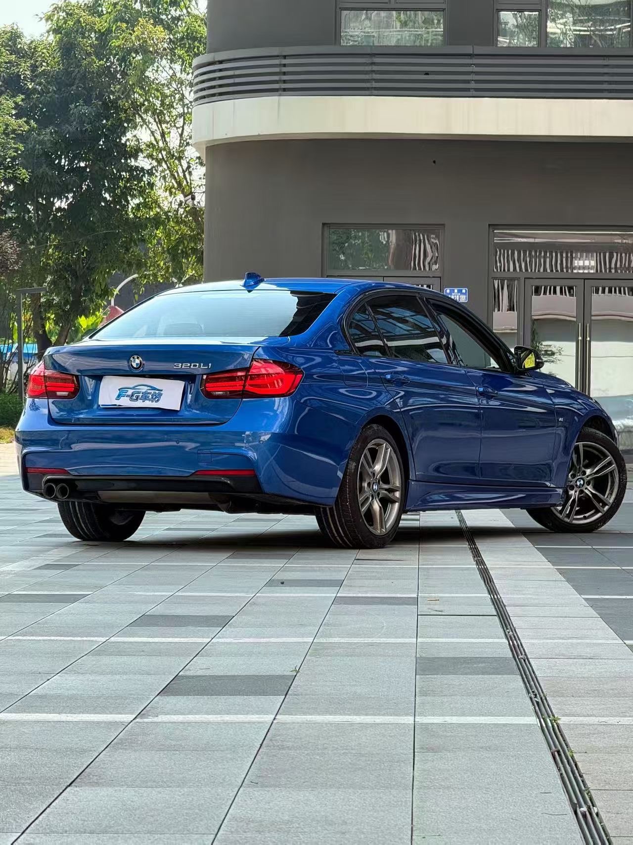 BMW 3 Series 2019 #9 BMW 3 Series 2019 car image #9