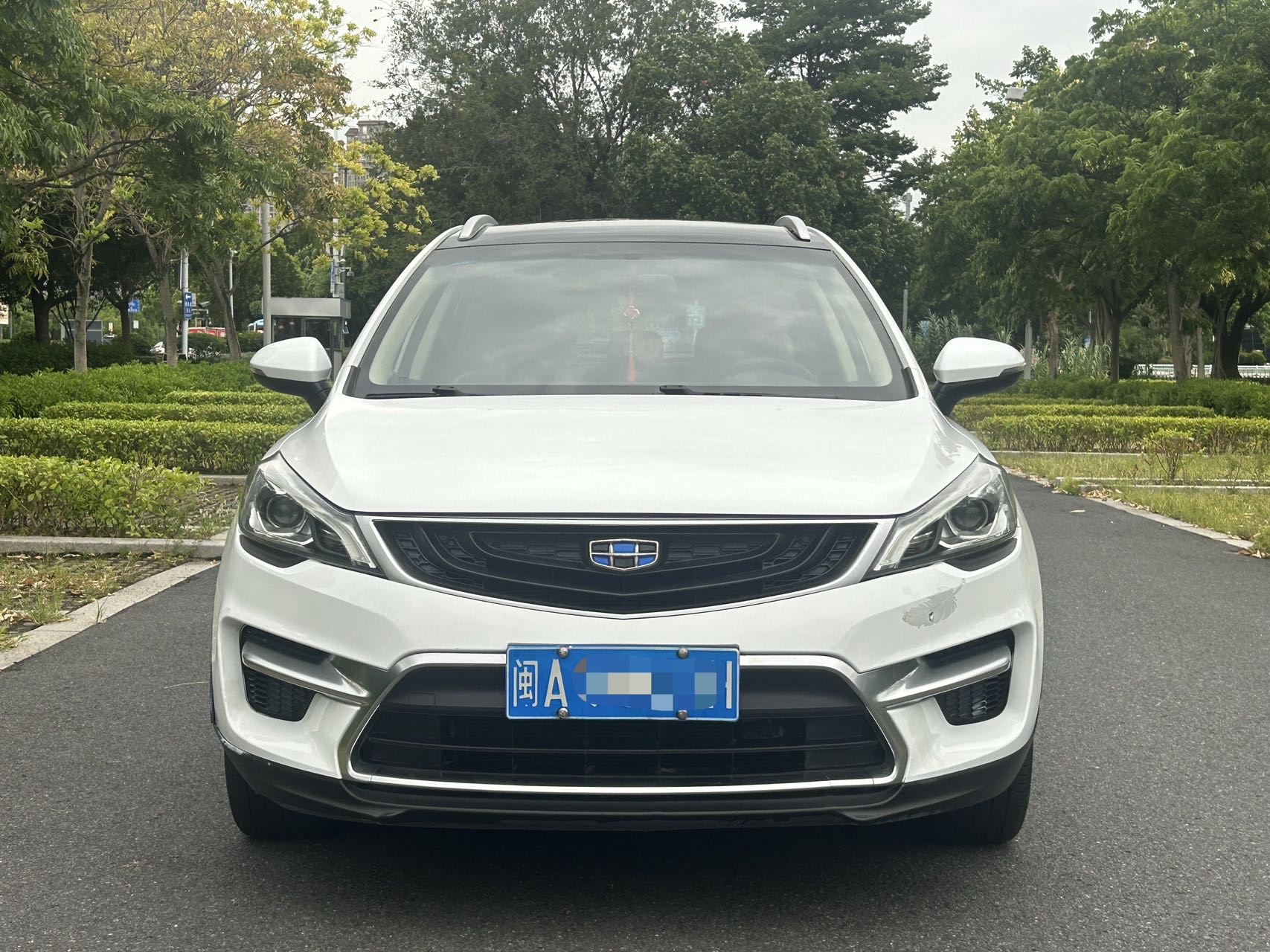 GEELY Emgrand GS 2017 car image #2