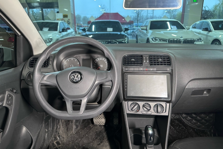 Volkswagen Polo 2018 #16 Volkswagen Polo 2018 car image #16