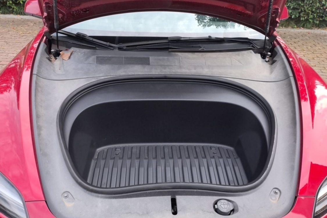 Tesla Model 3 2024 immagine di auto #10