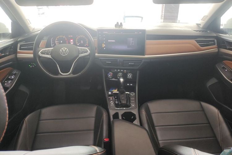Volkswagen Bora 2023 car image #10