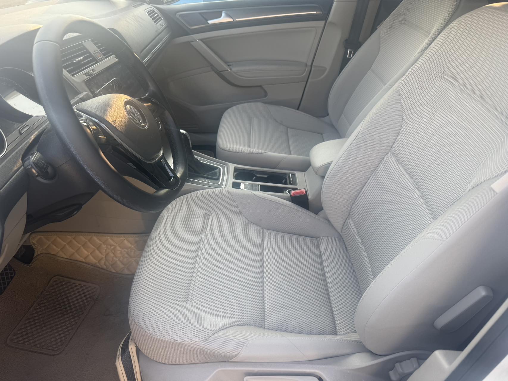 Volkswagen Golf 2015 car image #5