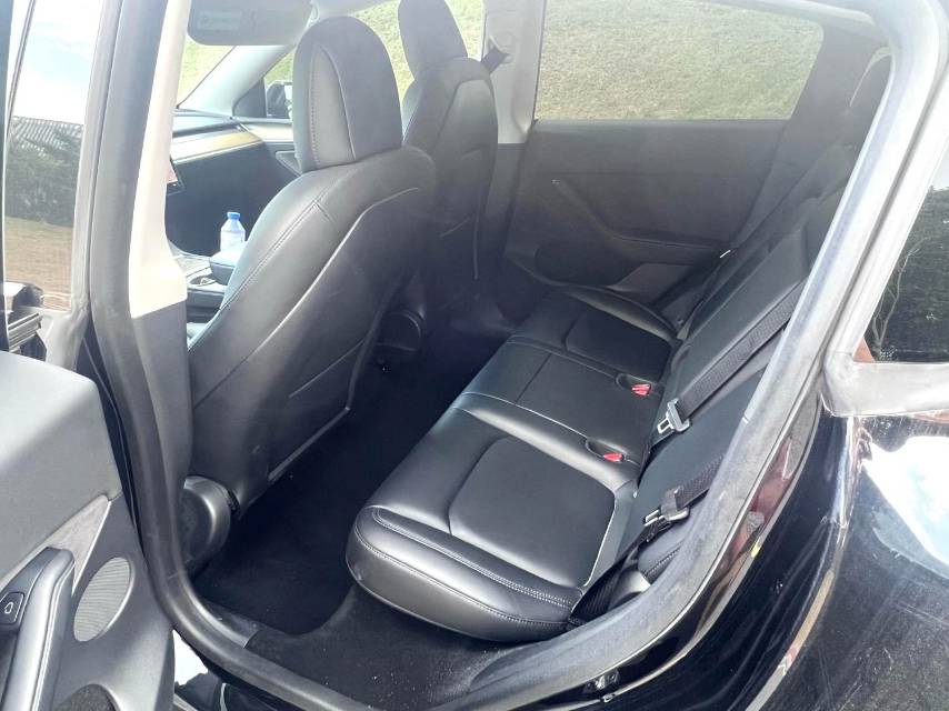 Tesla Model Y 2022 #5 Tesla Model Y 2022 car image #5