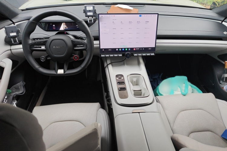 MI SU7 2024 car image #12