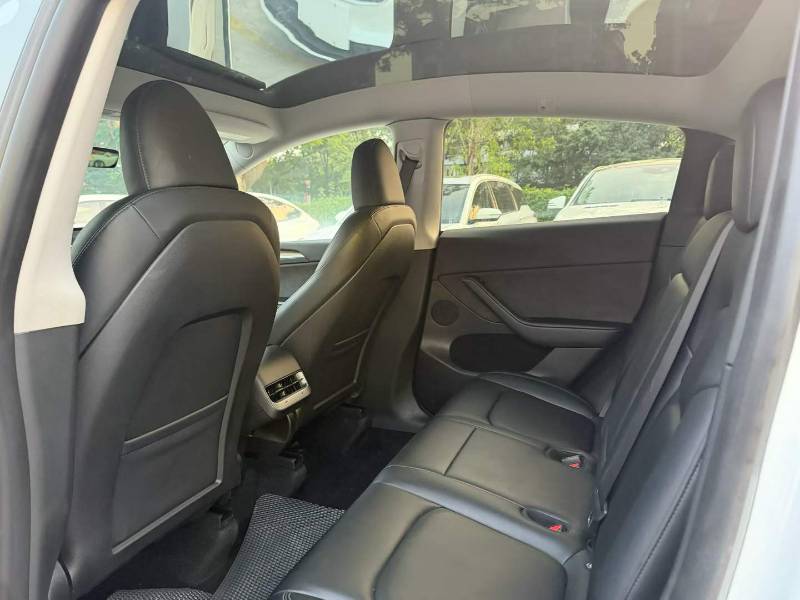 Tesla Model Y 2023 #8 Tesla Model Y 2023 صورة سيارة #8