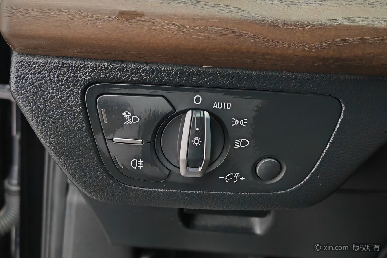 Audi Q5L 2023 car image #22