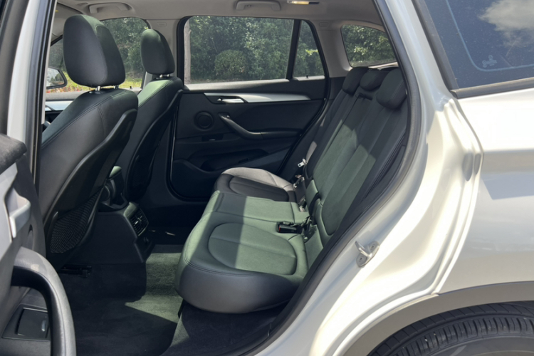 BMW X1 2018 #13 BMW X1 2018 car image #13