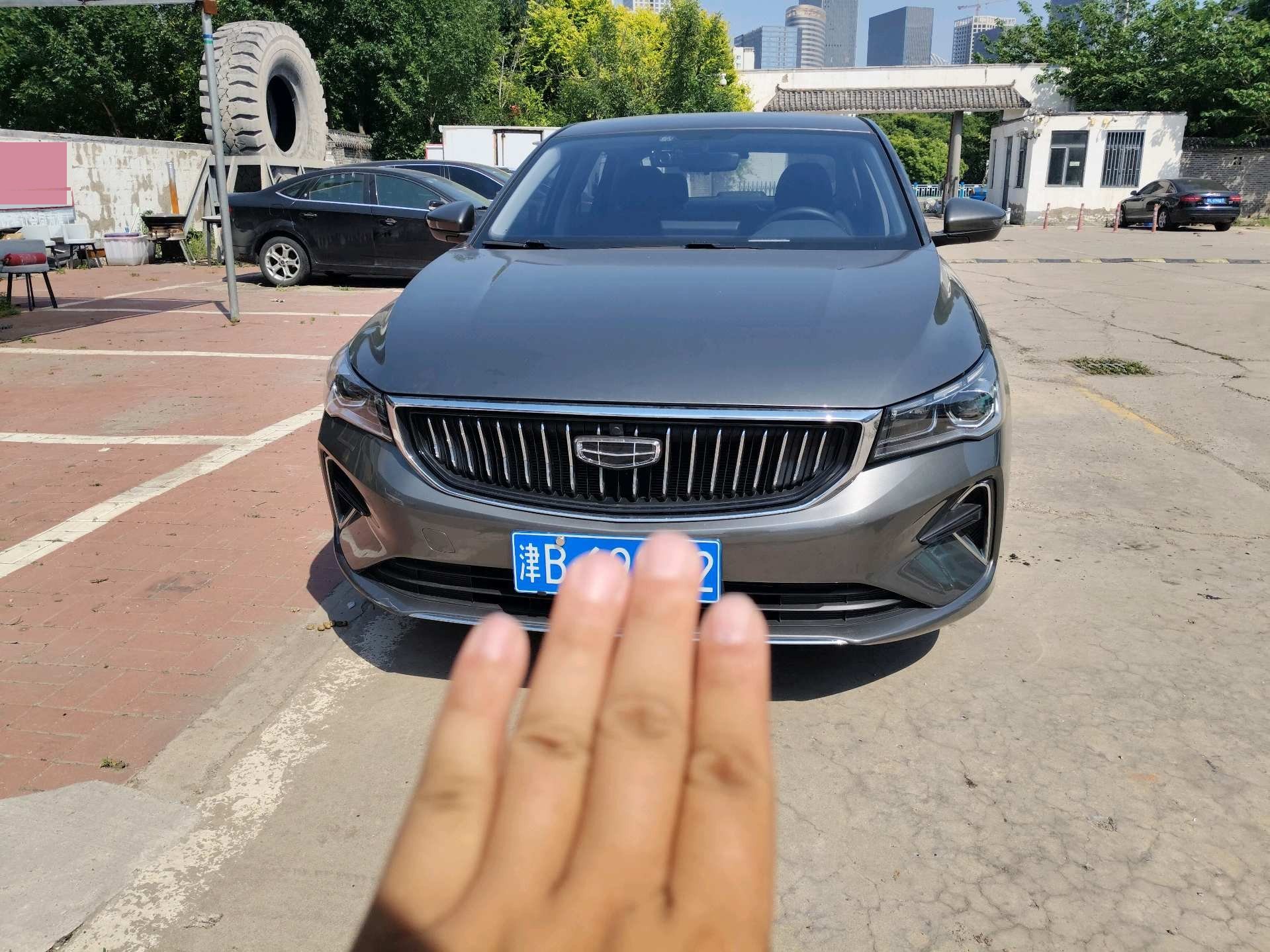 GEELY Emgrand 2023 car image #2