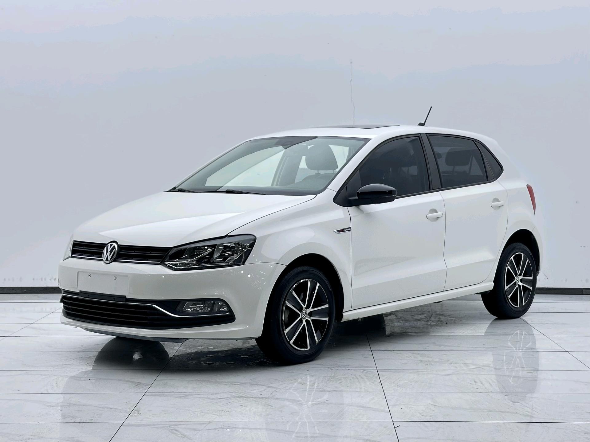 Volkswagen Polo 2014 Volkswagen Polo 2014 car image