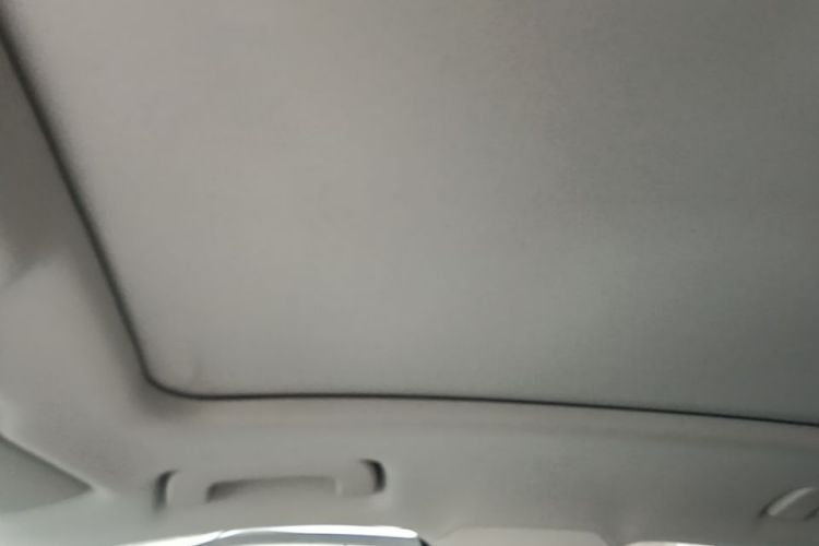 Audi Q3 2021 car image #18