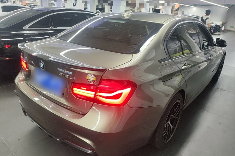 BMW 3 Series 2018 car image #5