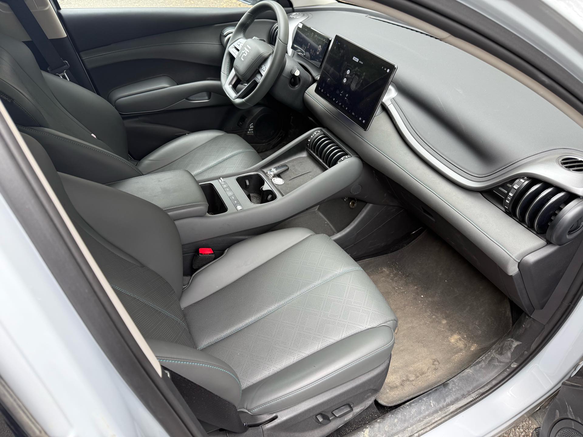 比亚迪 元PLUS 2025 汽车图片 #7