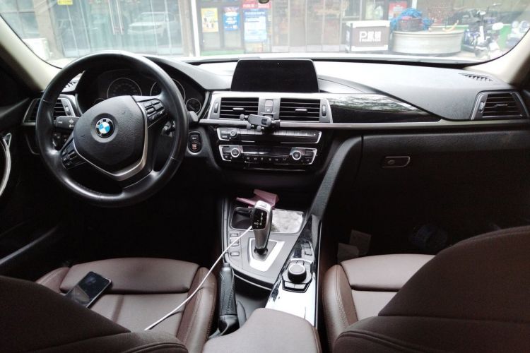 BMW 3 Series 2018 #7 BMW 3 Series 2018 car image #7