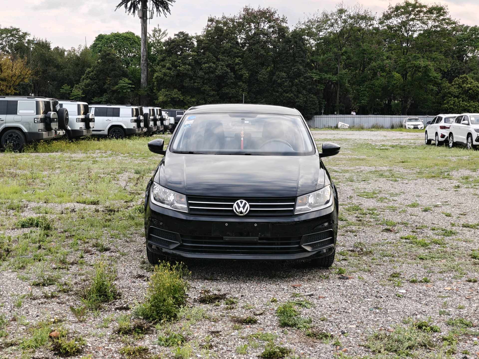 Volkswagen Santana 2018 car image #2