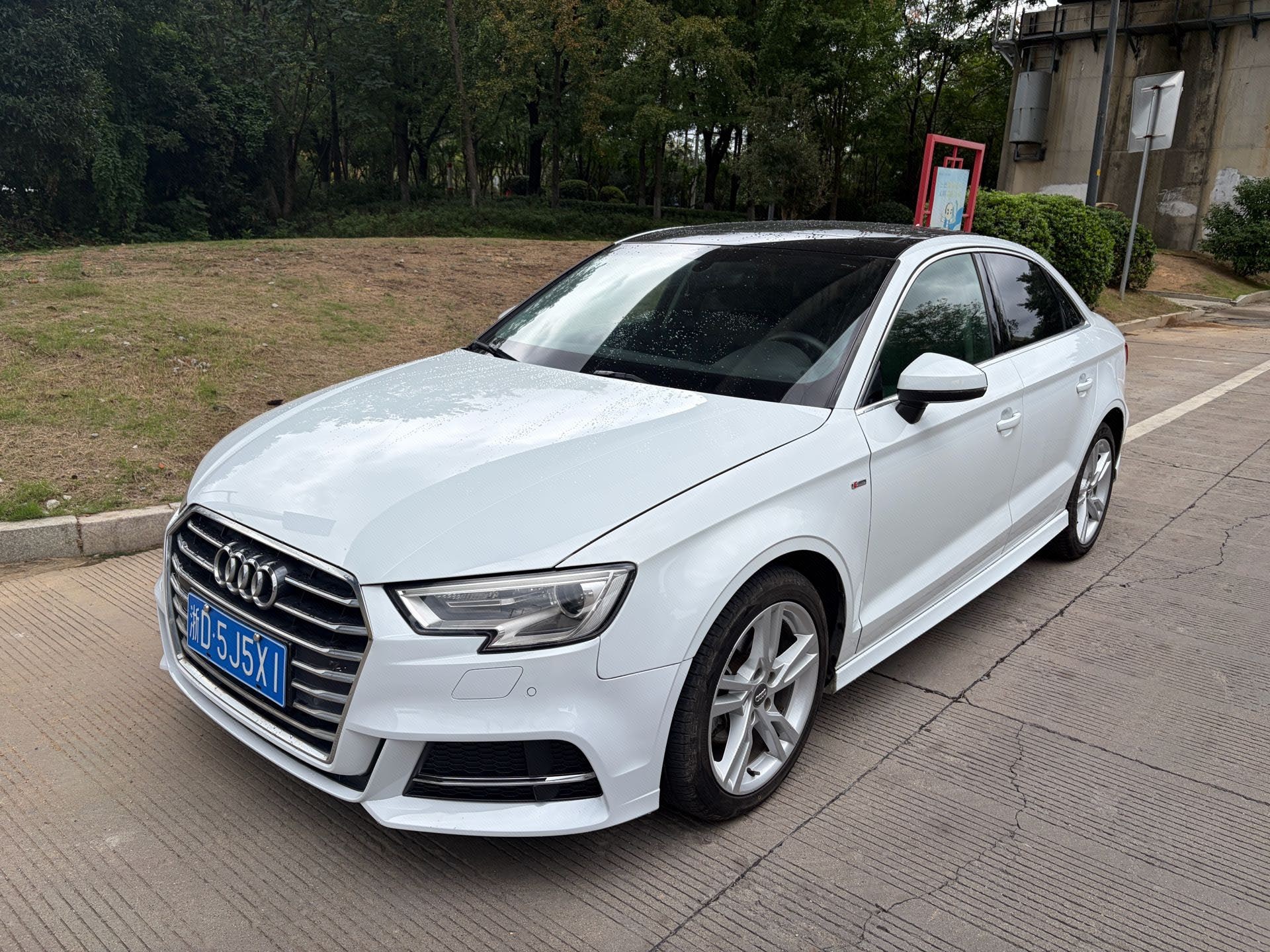 2018 2018 car image