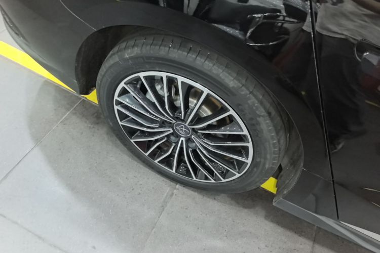 BYD Han 2024 car image #10